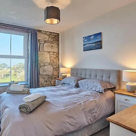 Apartment Cosy Flat Sea Views Short Walk To Shops & Pub